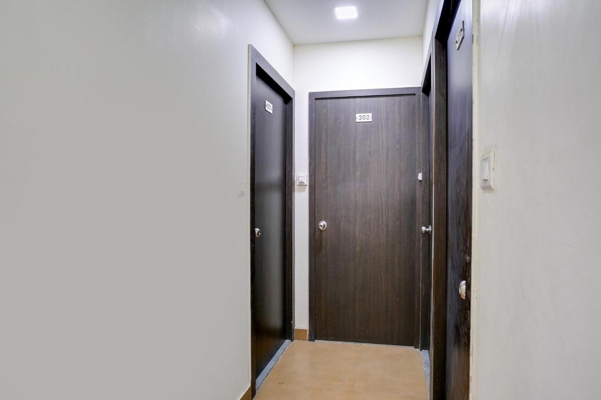 Hotel O Ashwi Navi Mumbai Esterno foto