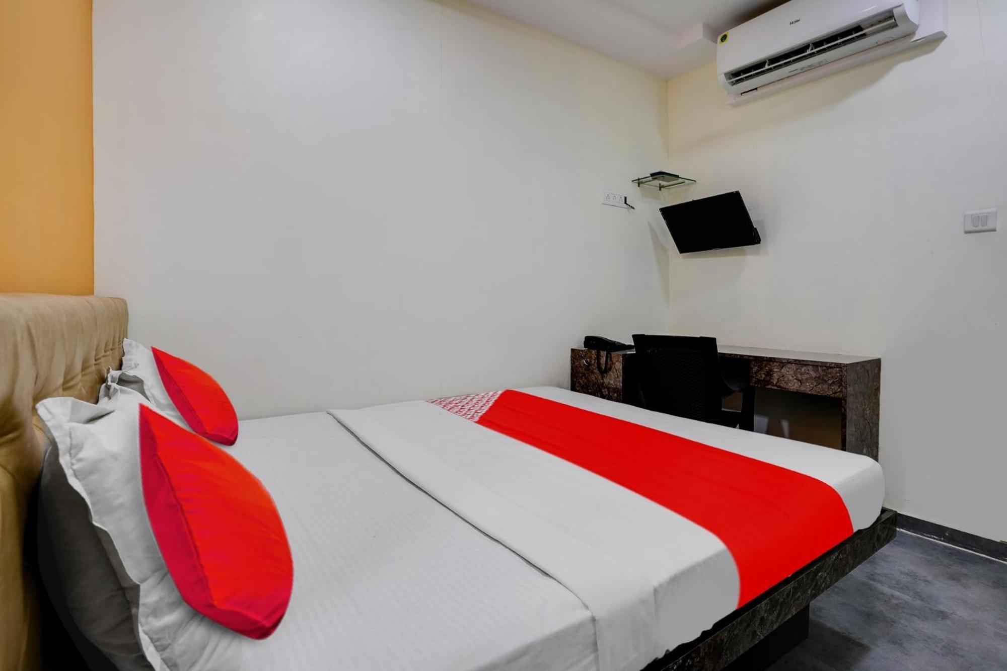Hotel O Ashwi Navi Mumbai Esterno foto
